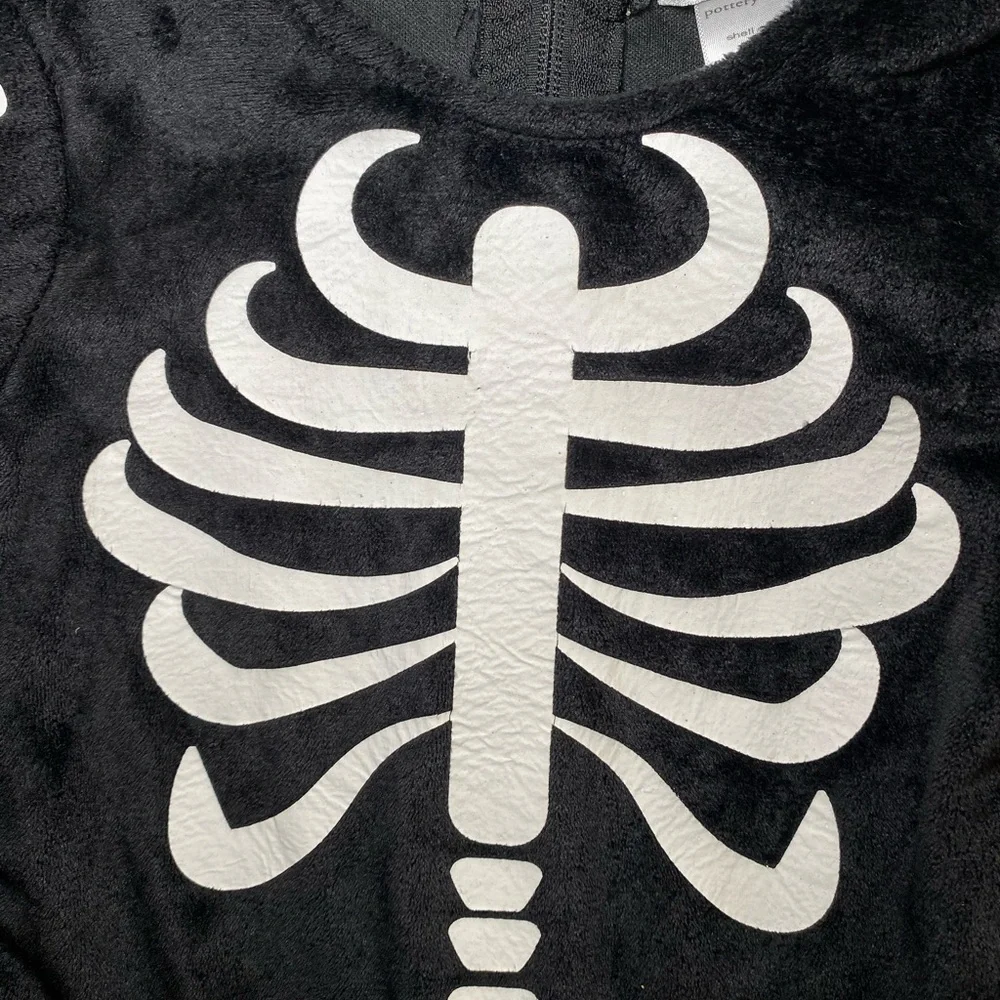 Pottery Barn Kids 1 Piece Skeleton Halloween Costume Unisex 6-12 months - Picture 2 of 7